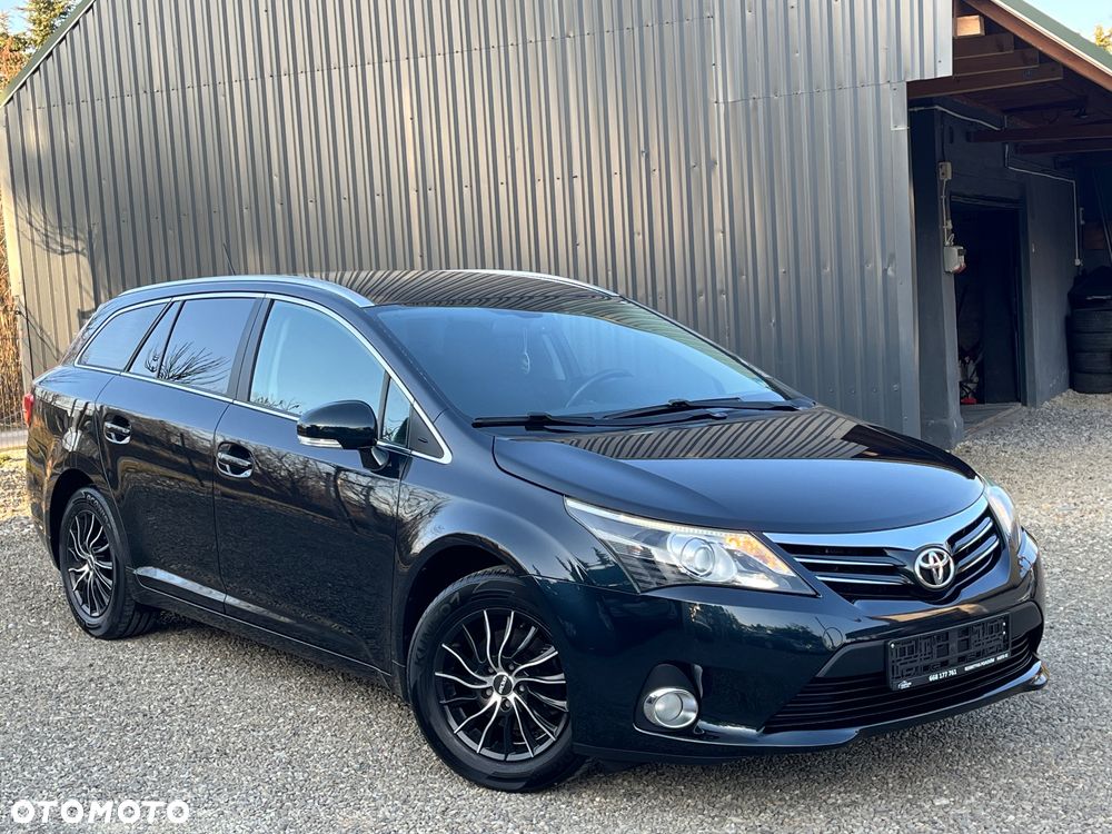 Toyota Avensis - 2