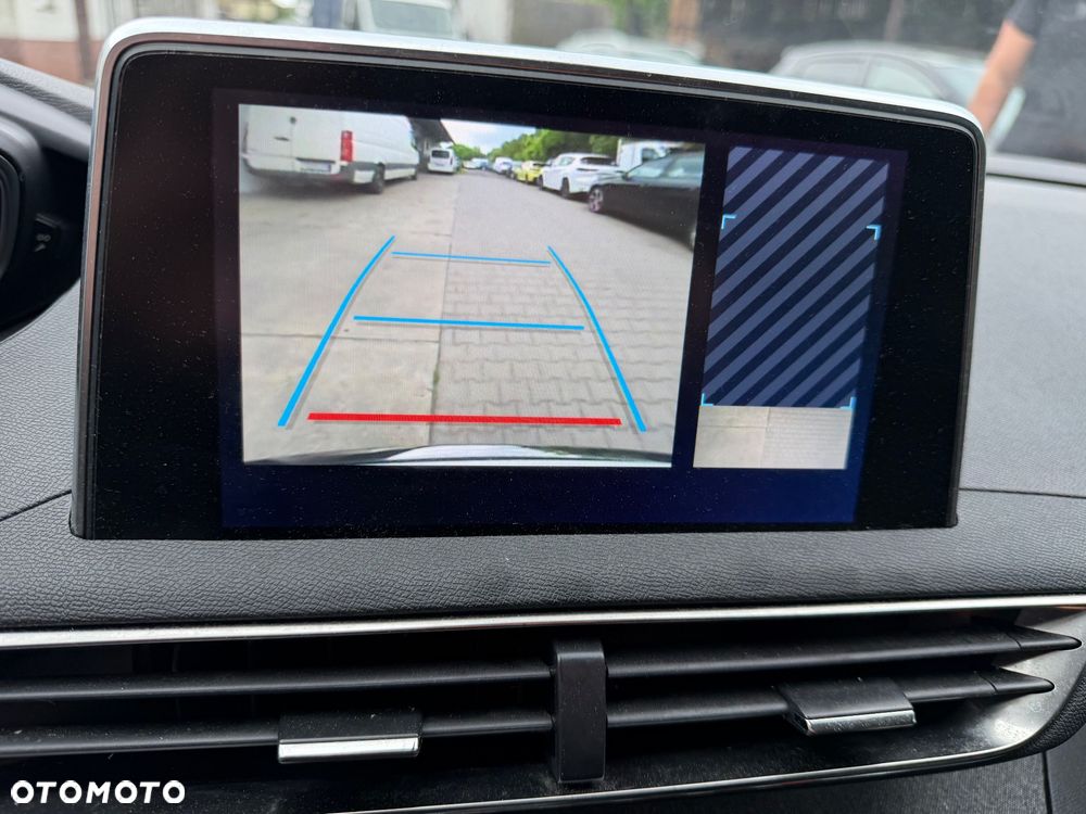 Peugeot 3008 PureTech 130 Stop & Start GPF EAT8 Allure - 23
