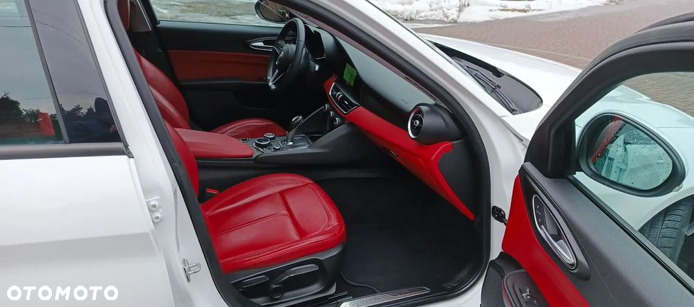 Alfa Romeo Giulia 2.2 D Turbo Super - 22