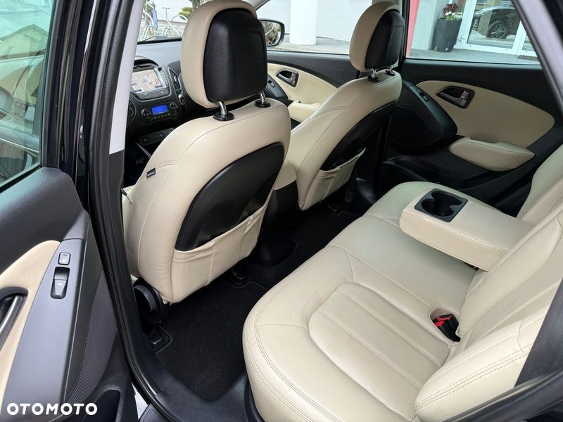 Hyundai ix35 1.6 2WD Fifa World Cup Edition - 11