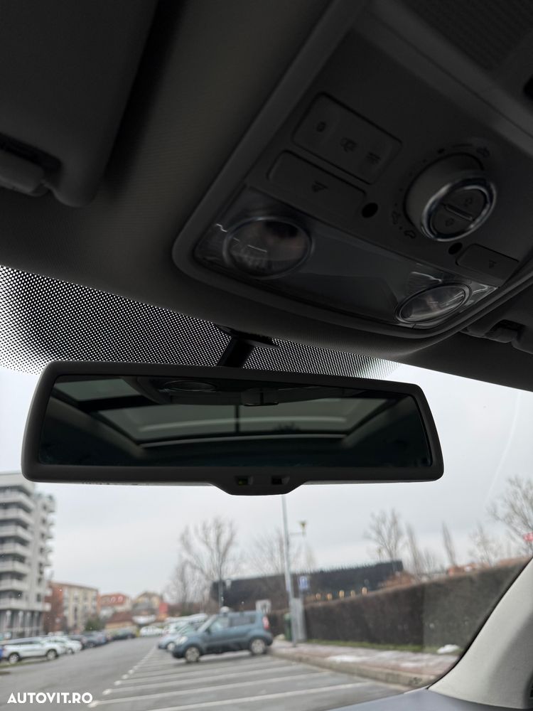 Volkswagen Golf 1.6 TDI BlueMotion Technology DSG Comfortline - 9