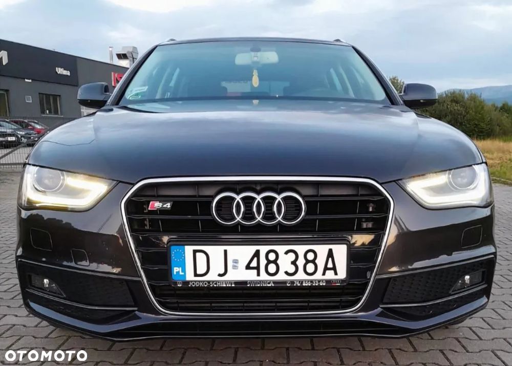 Audi A4 ver-1-8-tfsi-s-line-sportpaket - 9