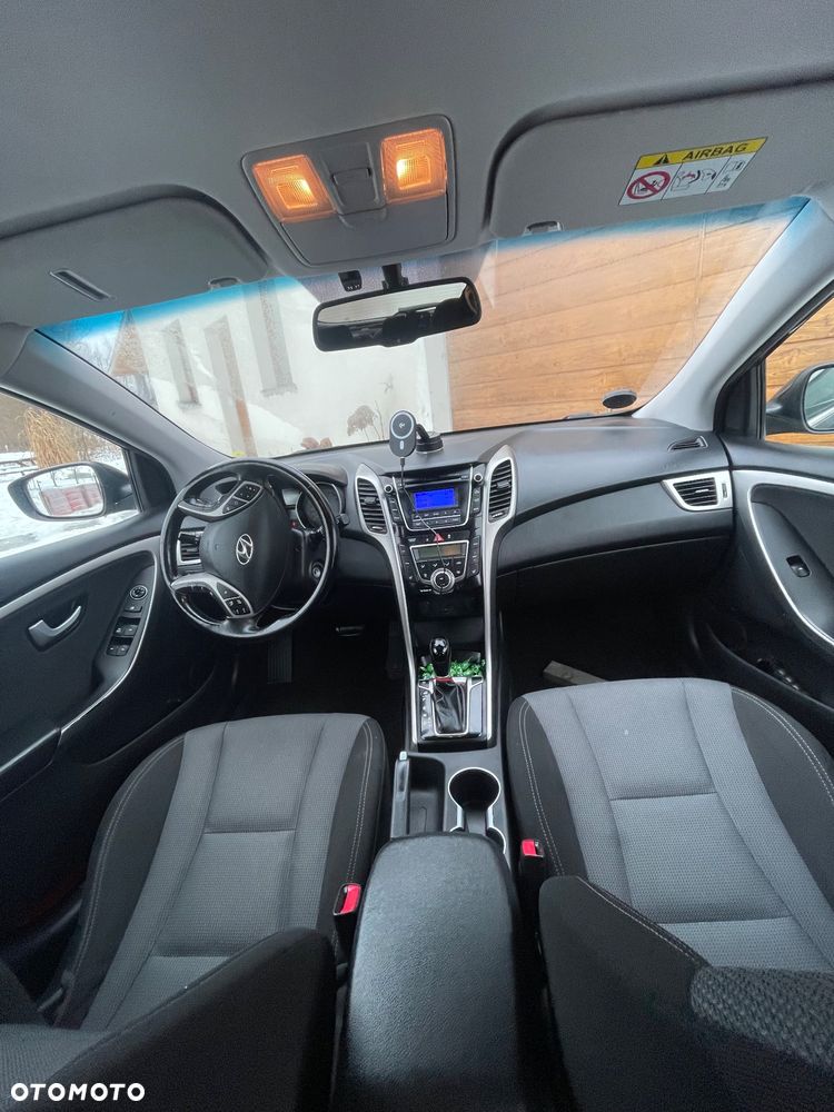 Hyundai i30 1.6 CRDi Premium DCT - 5