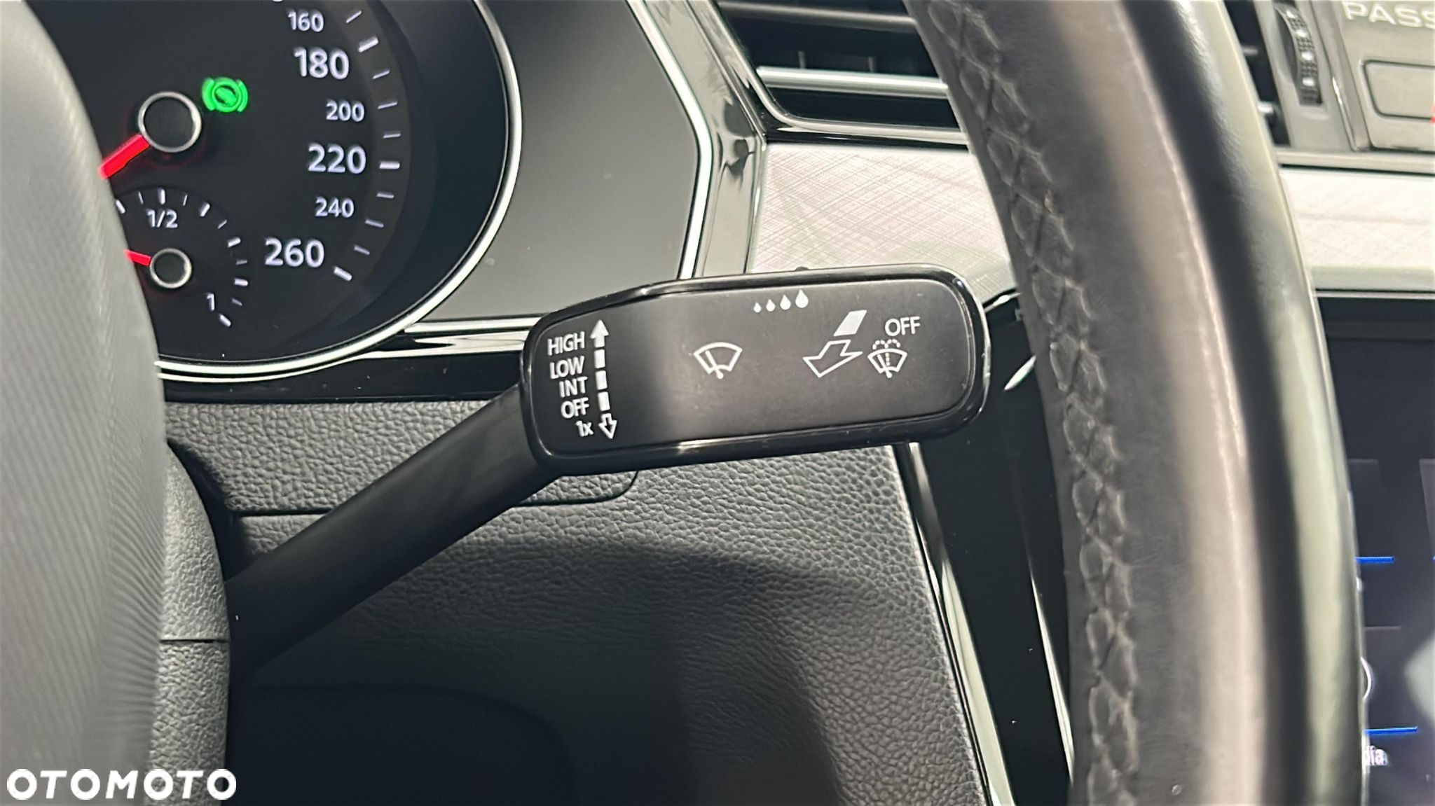 Volkswagen Passat - 24