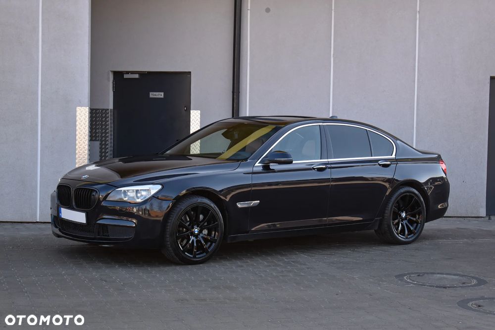 BMW Seria 7 740d Edition Exclusive - 19
