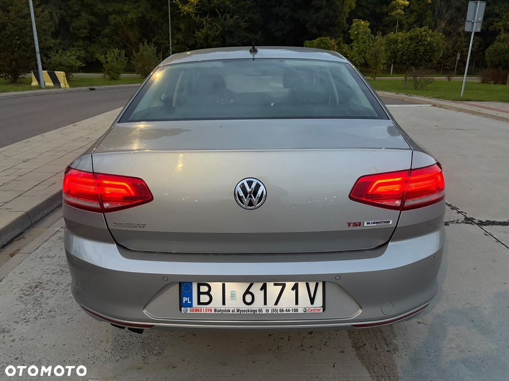 Volkswagen Passat 1.8 TSI BMT Comfortline - 12