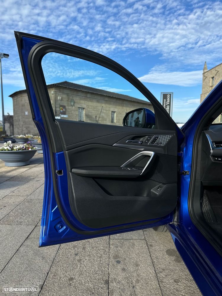 BMW iX2 - 15