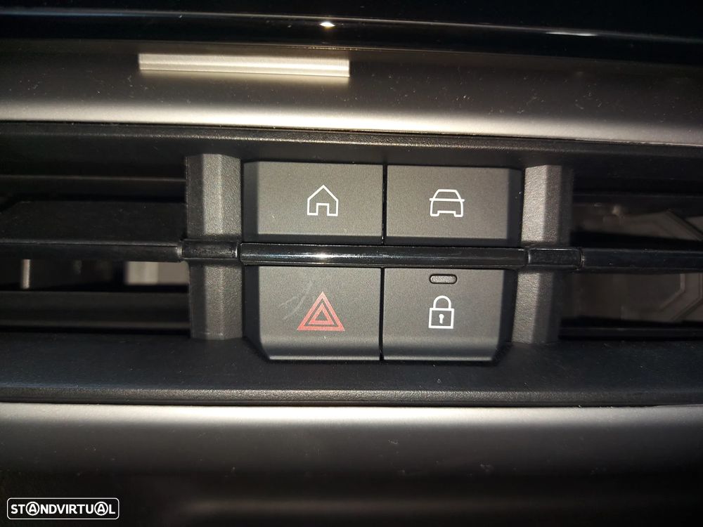 Jeep Avenger 1.2 e-Hybrid Altitude DCT - 25