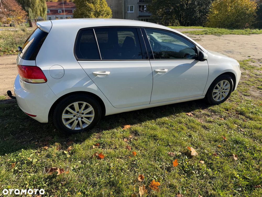 Volkswagen Golf - 2