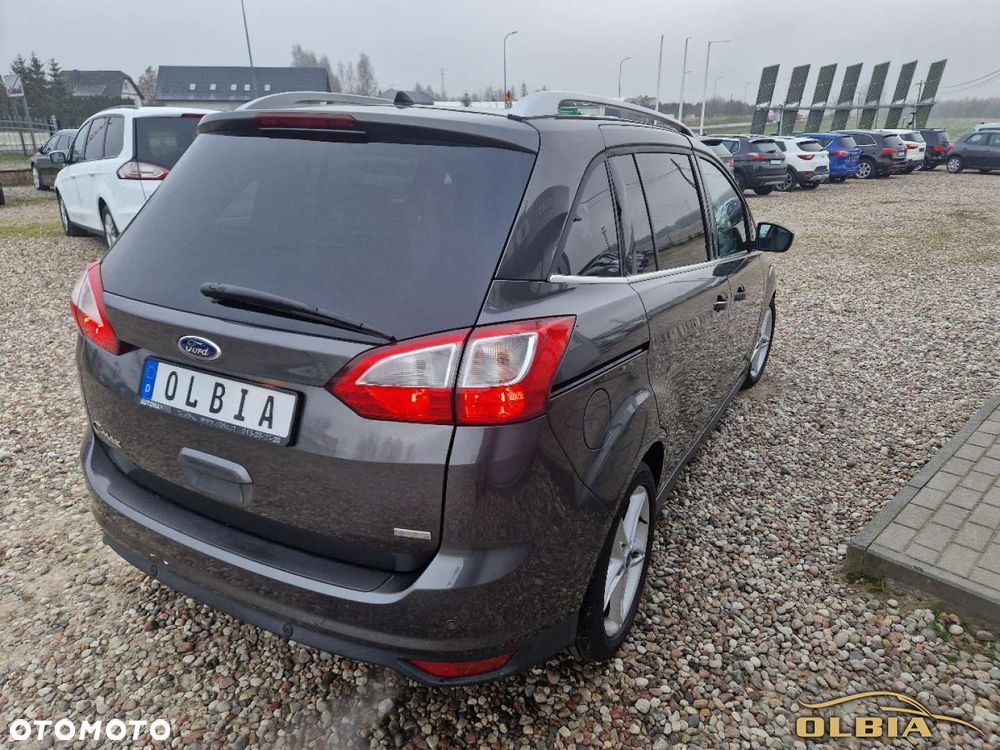 Ford Grand C-MAX - 11