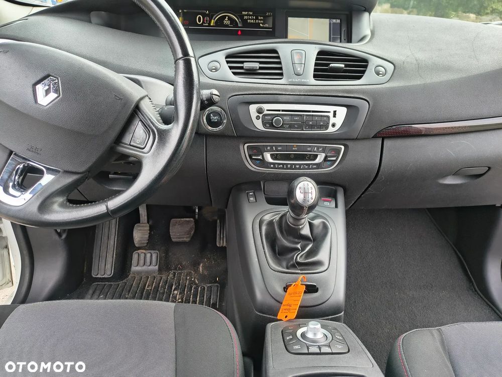 Renault Grand Scenic - 19
