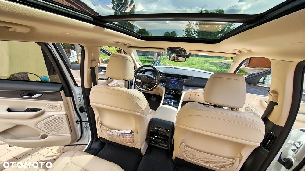 Jeep Grand Cherokee - 10