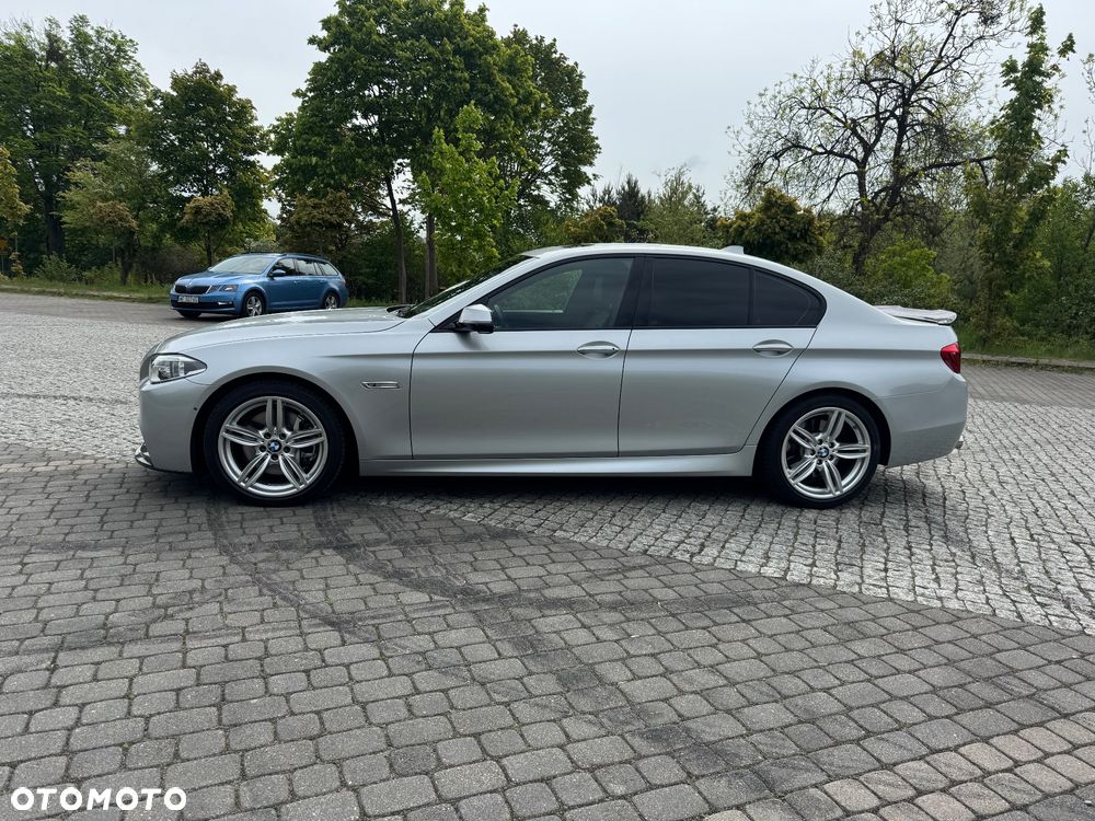 BMW Seria 5 550i xDrive Sport-Aut - 4