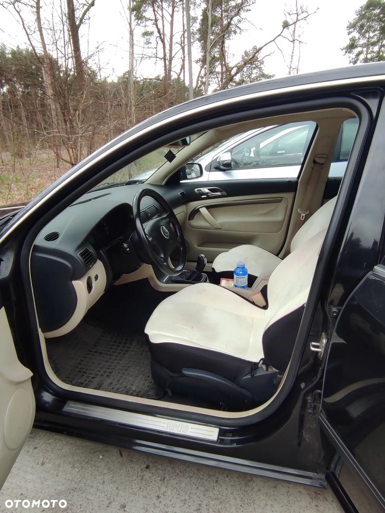 Skoda Superb 2.0 - 9