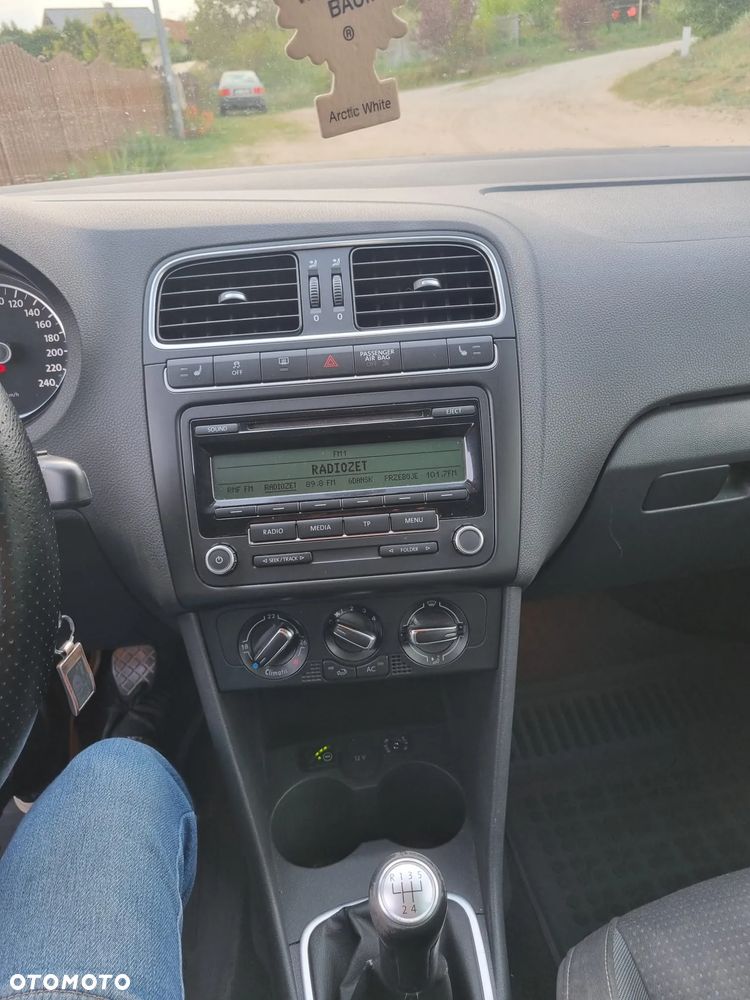 Volkswagen Polo 1.4 16V Comfortline - 15