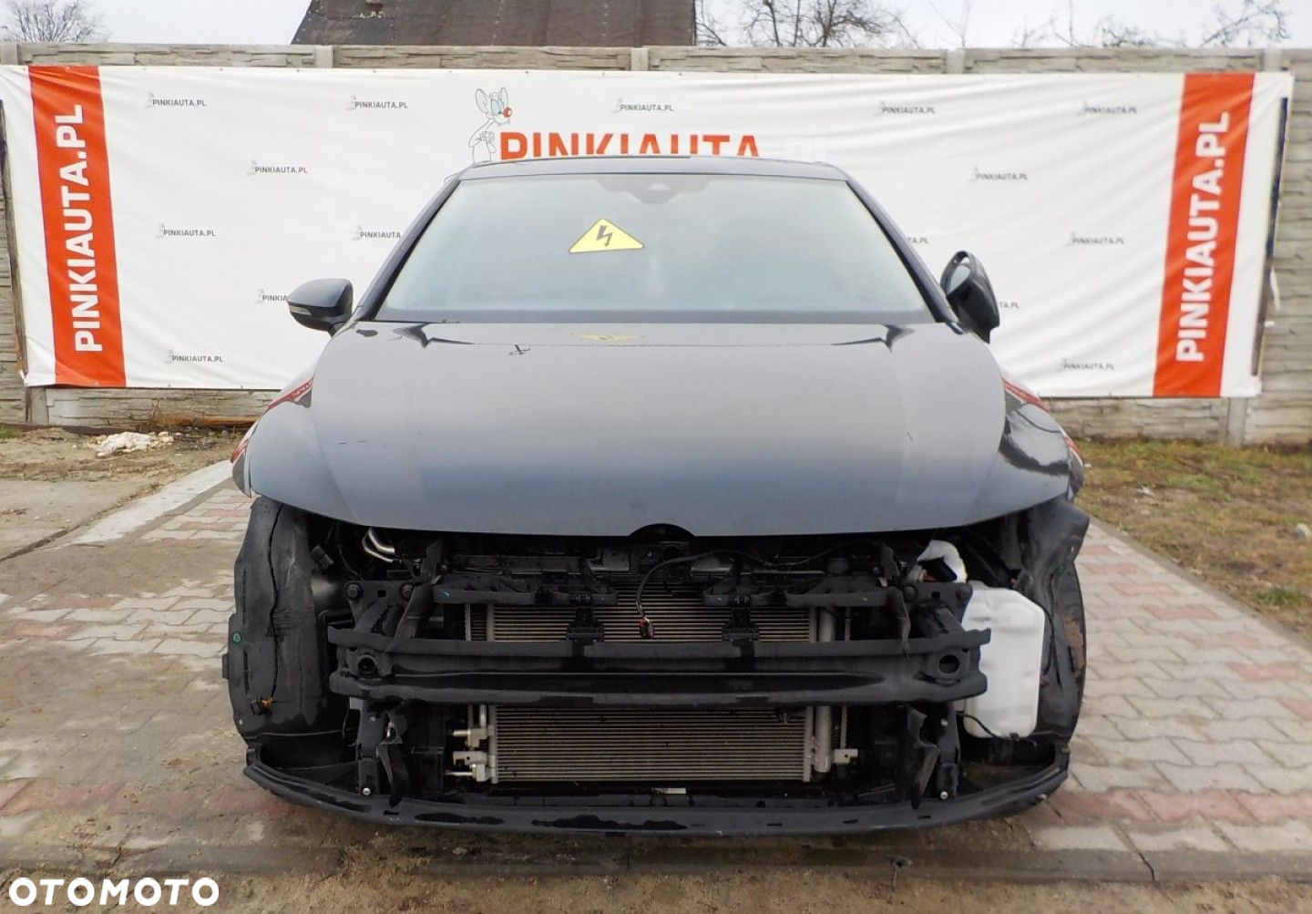 Volkswagen Golf - 2