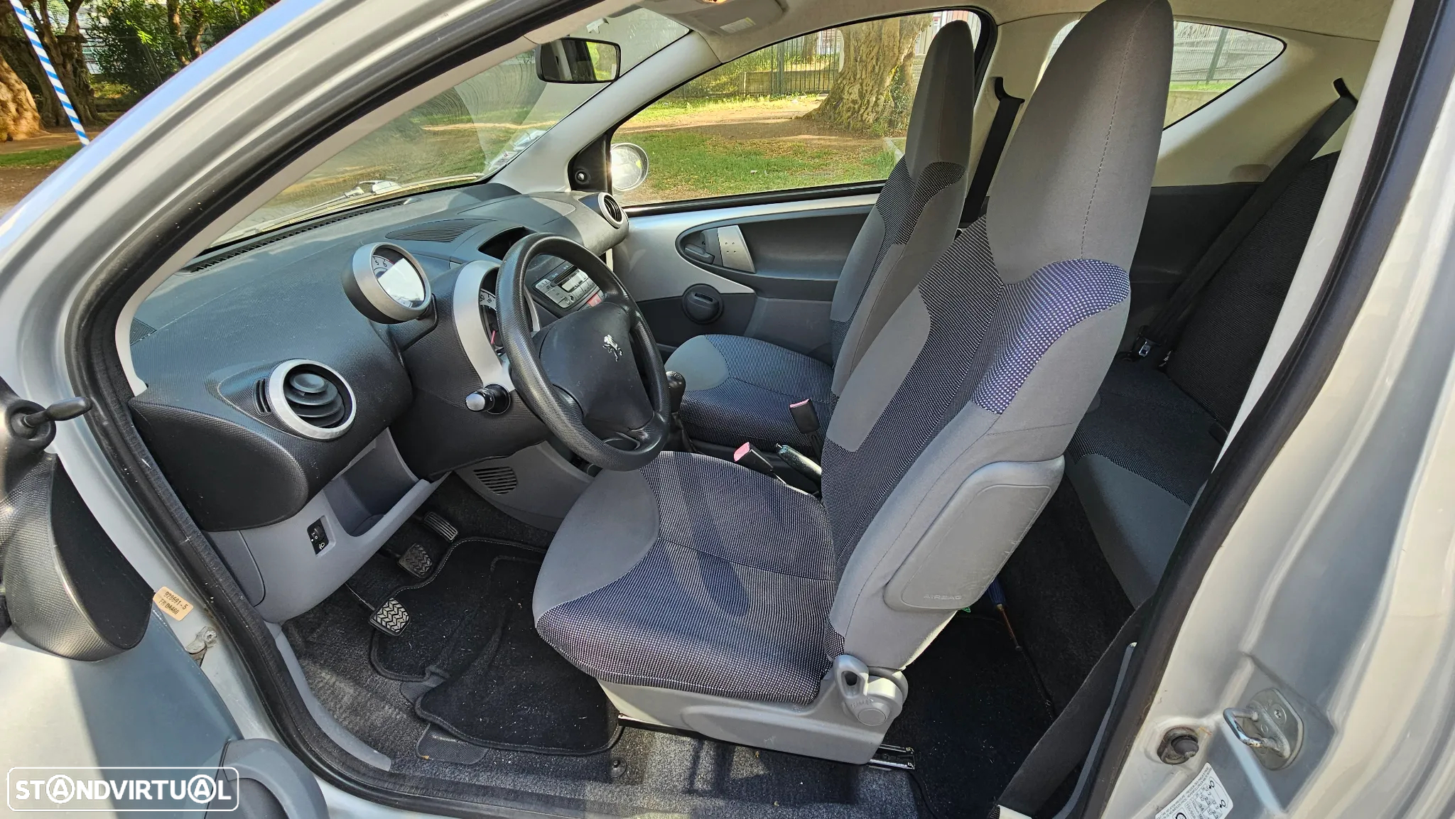 Peugeot 107 1.0 Trendy - 5