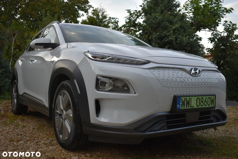 Hyundai Kona 64kWh Premium - 2