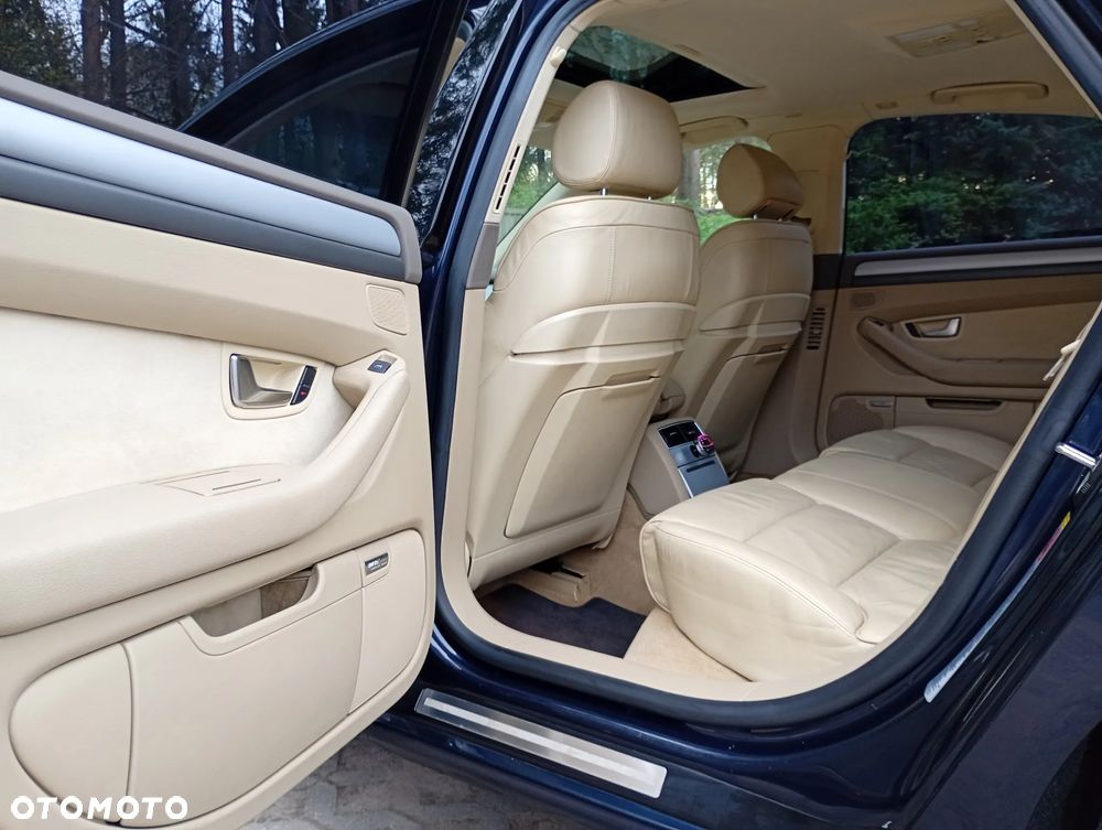Audi A8 3.7 Quattro - 26