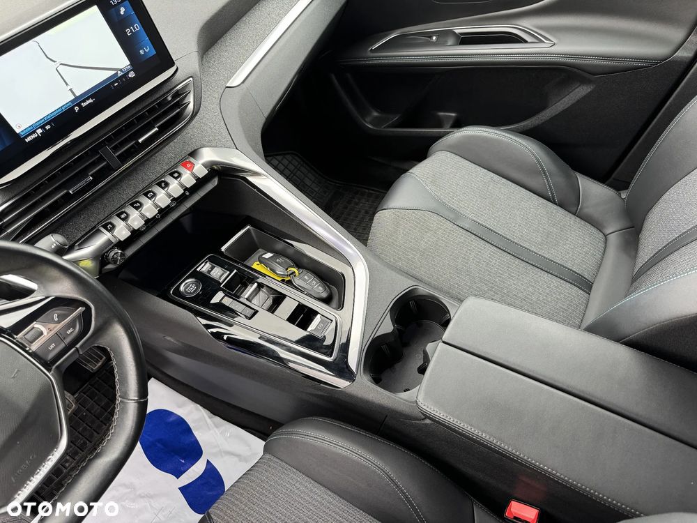 Peugeot 3008 1.5 BlueHDi Allure Pack S&S EAT8 - 39
