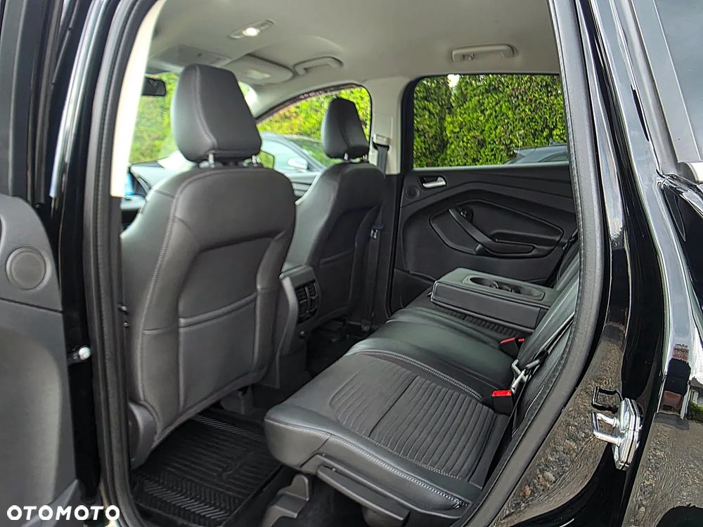 Ford Kuga 1.5 EcoBoost 2x4 Titanium - 10