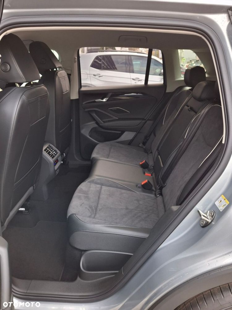 Volkswagen Tiguan - 16