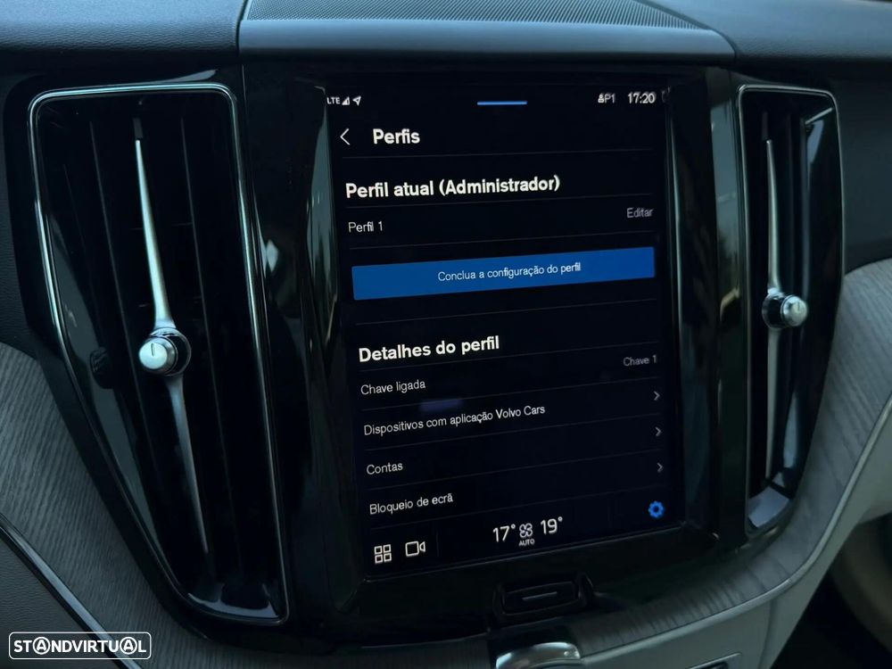 Volvo XC 60 2.0 B4 Plus Bright - 49