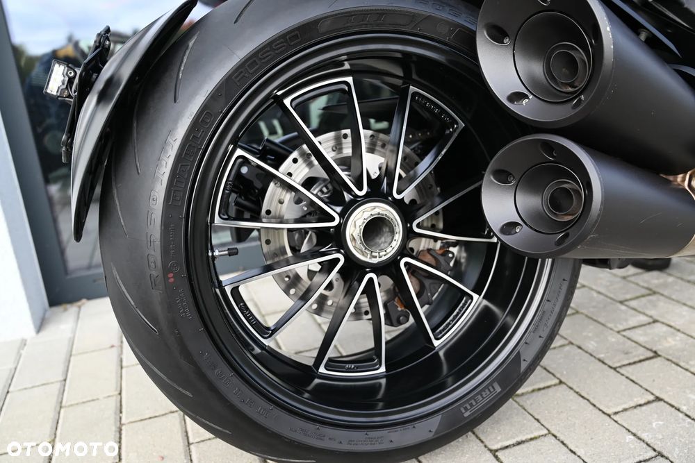 Ducati Diavel - 35