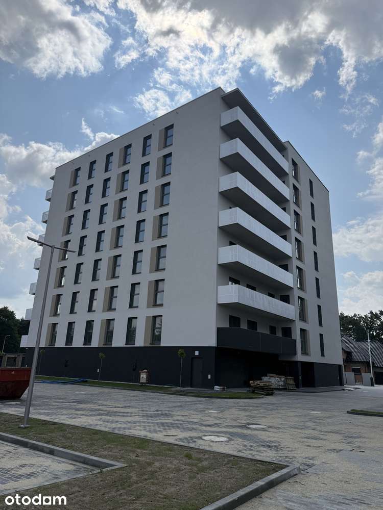 DUŻY TARAS Z WSPANIAŁYM WIDOKIEM NA ZIELEŃ !