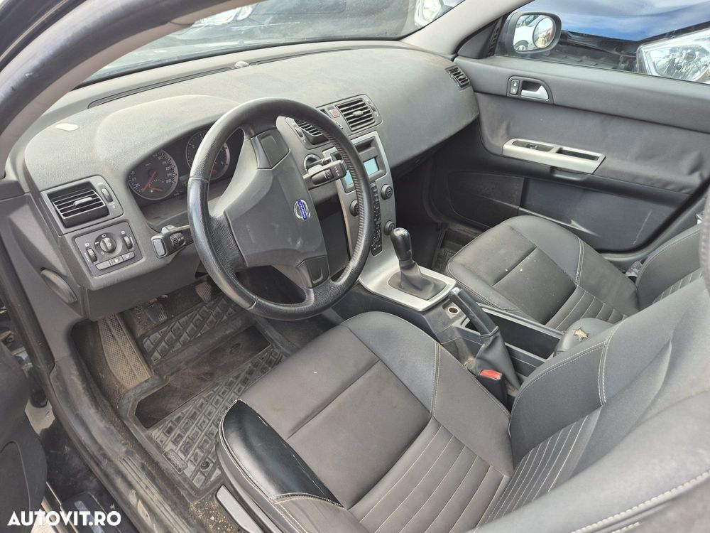 Dezmembram Volvo V50 2006 2.0d Cutie Manuala 6T - 5