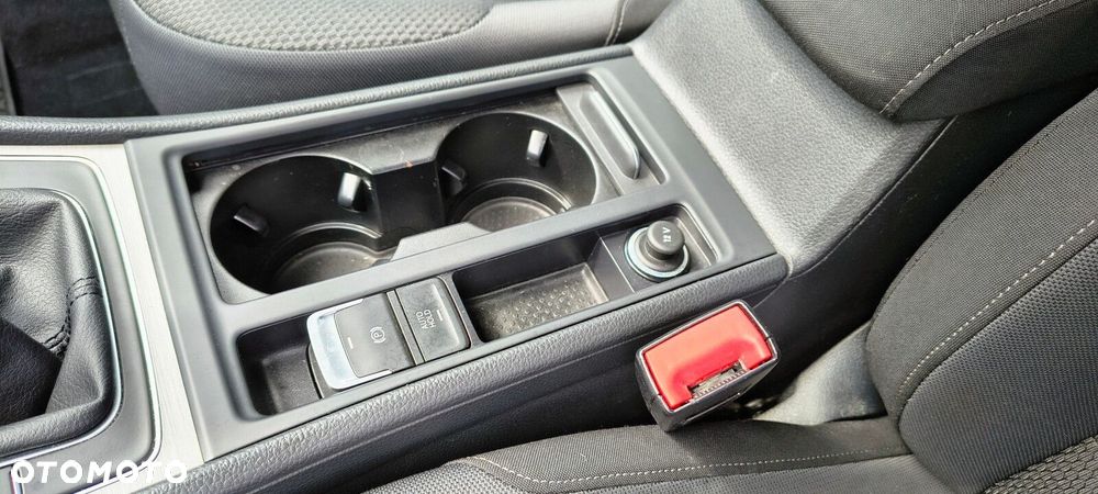 Volkswagen Golf - 27