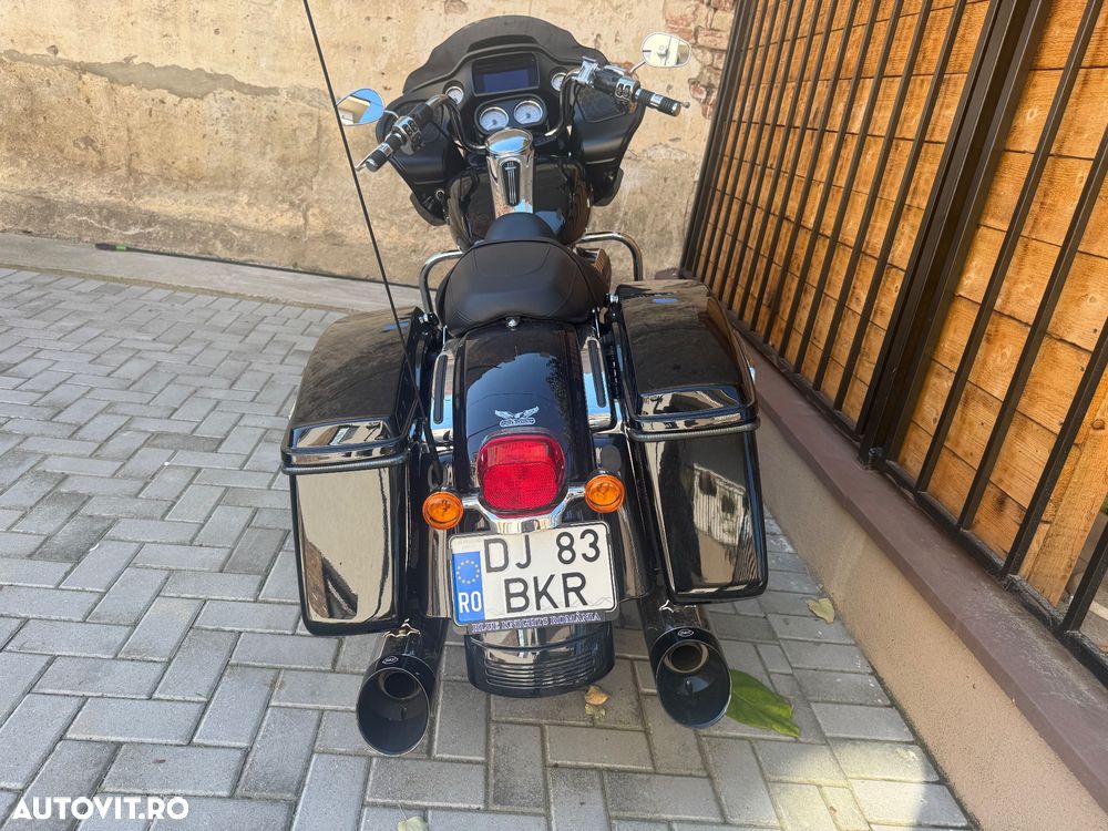 Harley-Davidson CVO Road Glide Limited - 2