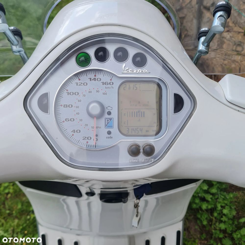 Piaggio Vespa - 3