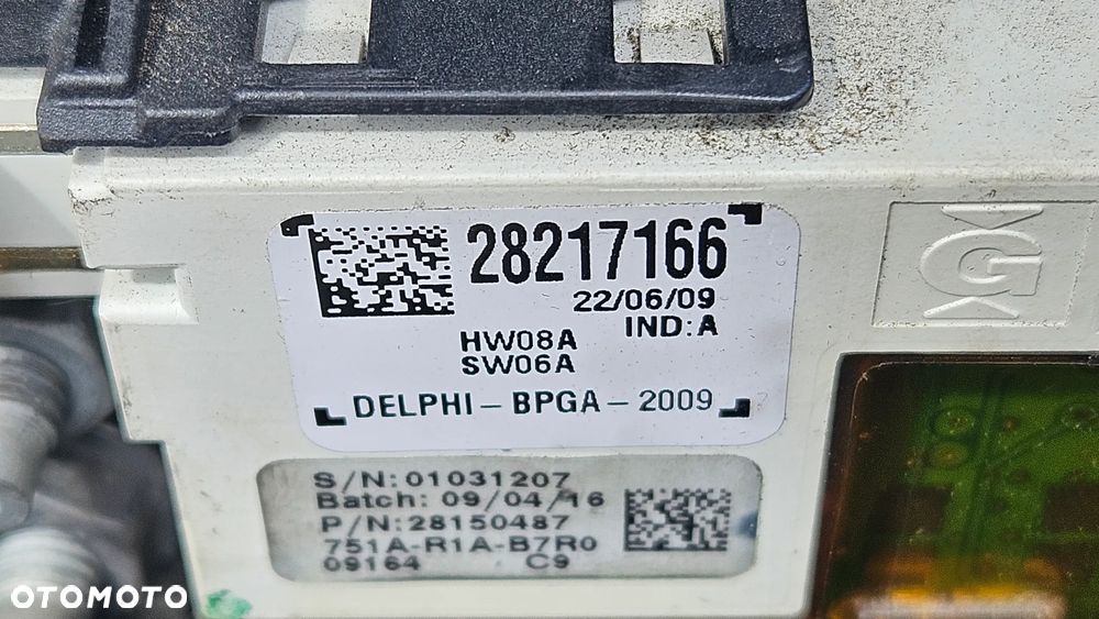 Peugeot 308 3008 Citroen C4 moduł napięcia akumulatora skrzynka bezpieczników 28236841 - 4