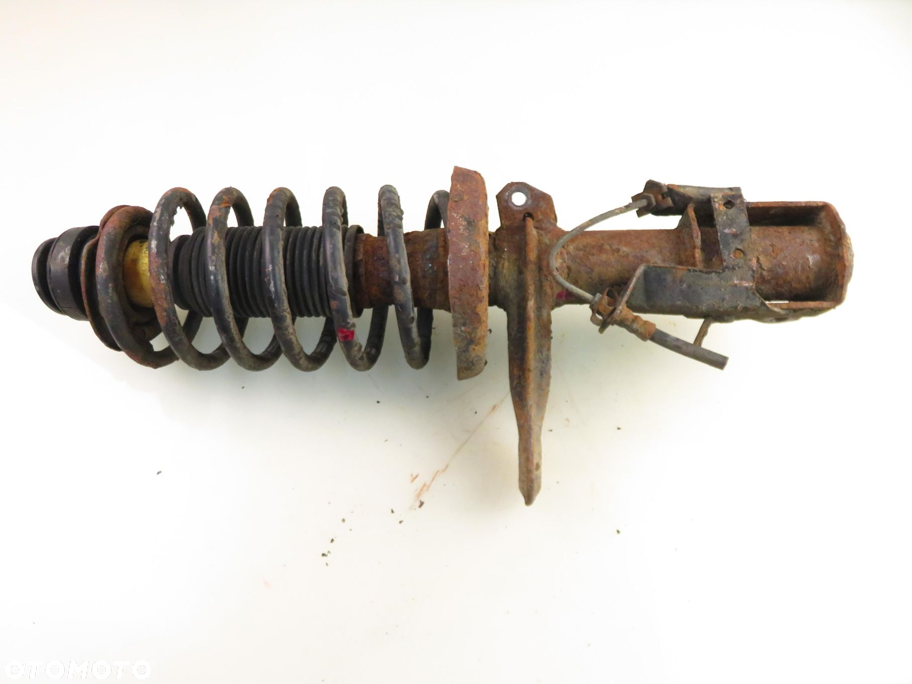 AMORTYZATOR  PRAWY PRZEDNI AUDI 80 B4 2.0 E 115 - ABK - 8