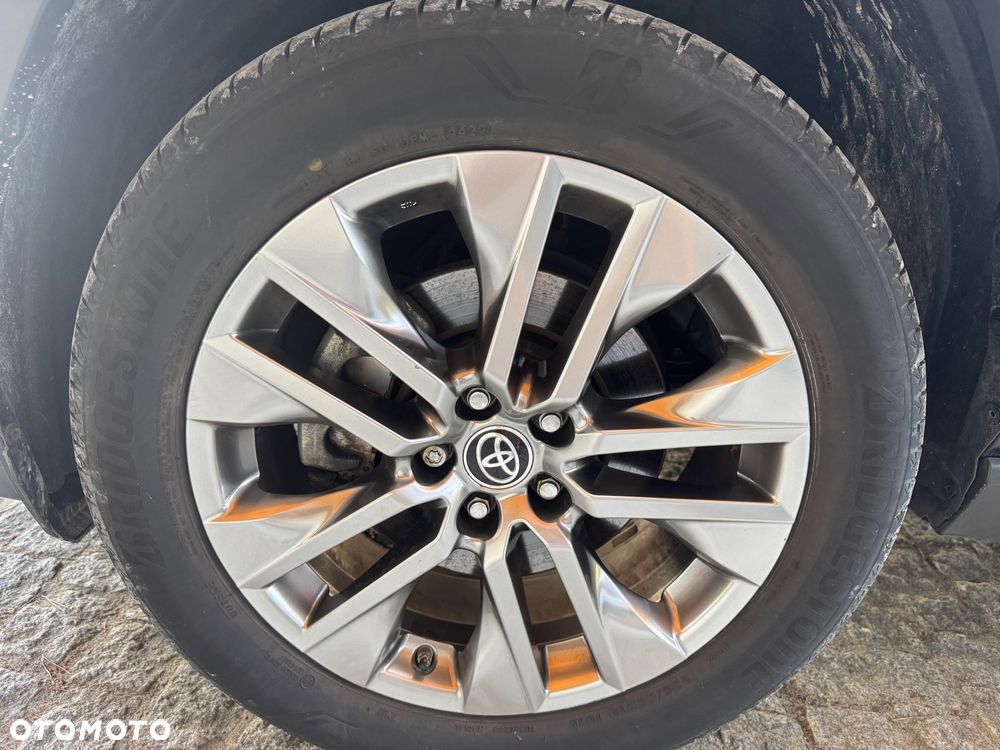 Toyota RAV4 - 11