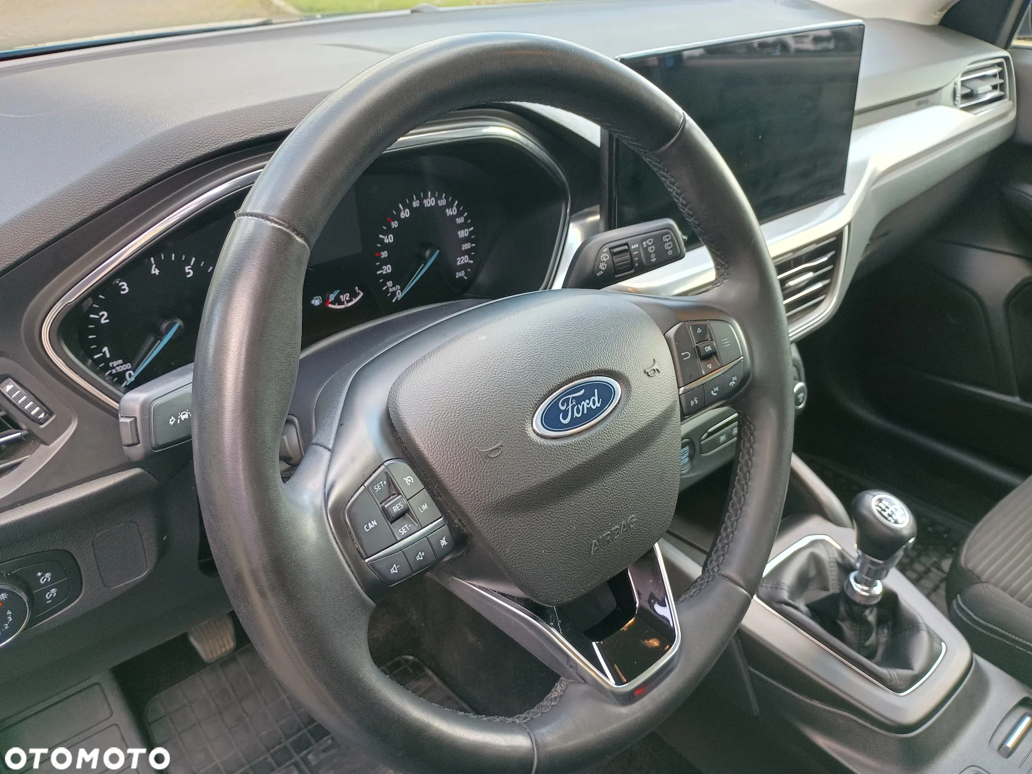 Ford Focus 1.0 EcoBoost Titanium - 17