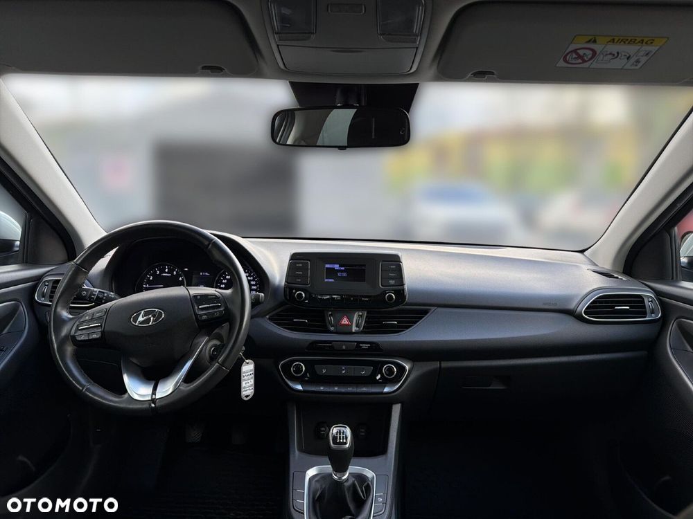 Hyundai i30 1.5 DPI Modern - 37