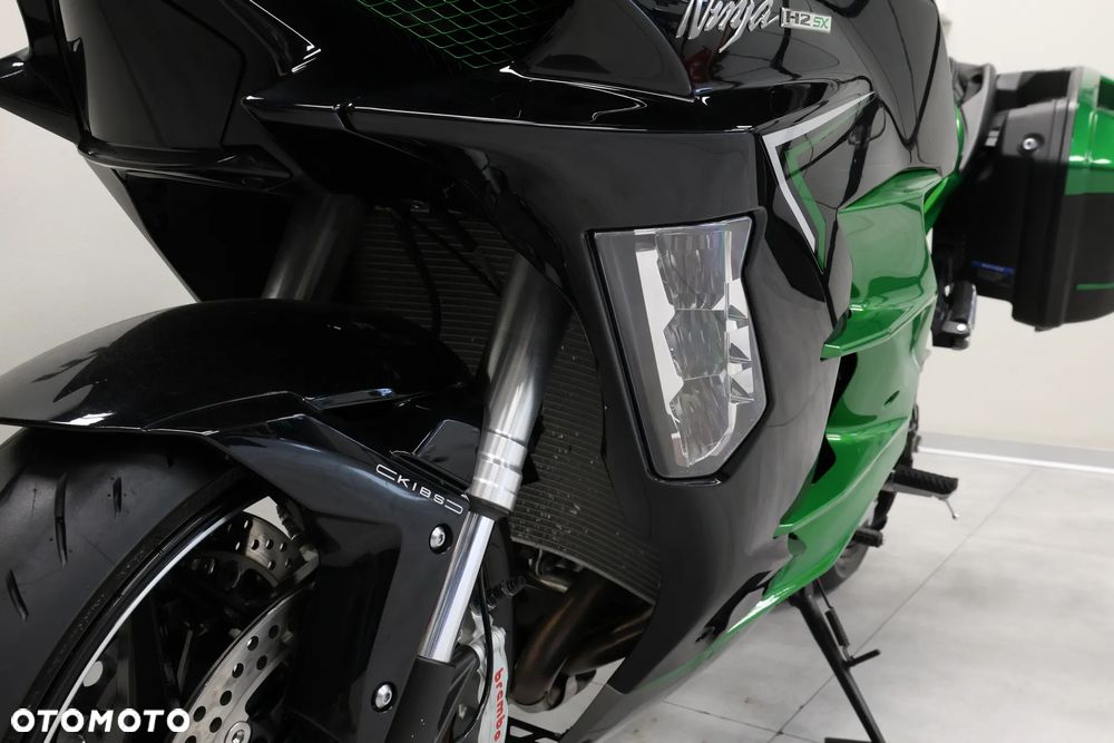 Kawasaki Ninja H2 SX - 27