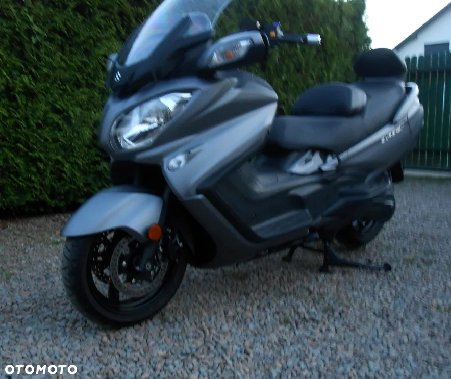 Suzuki Burgman - 6
