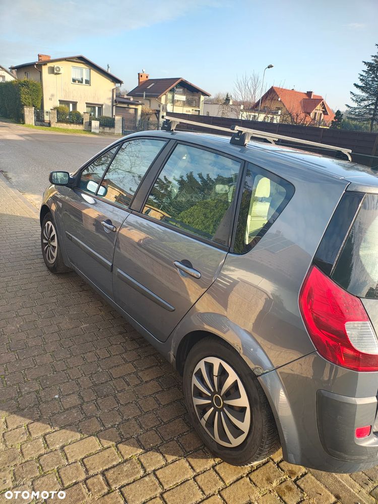 Renault Scenic 1.6 16V Confort Expression - 2