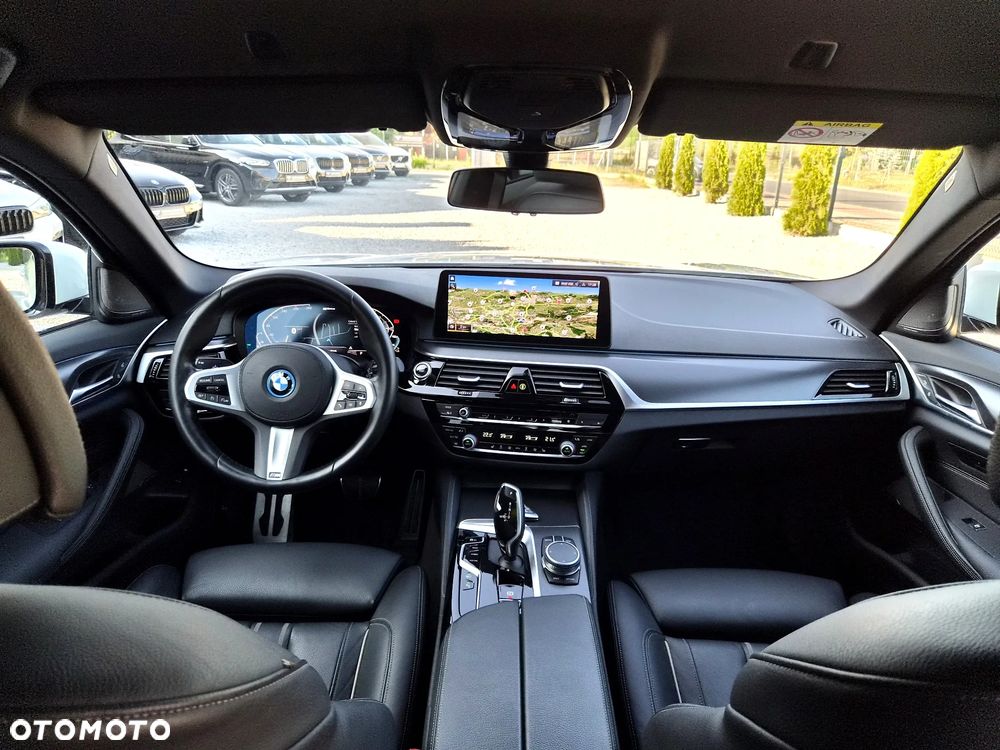 BMW Seria 5 520e M Sport sport - 9