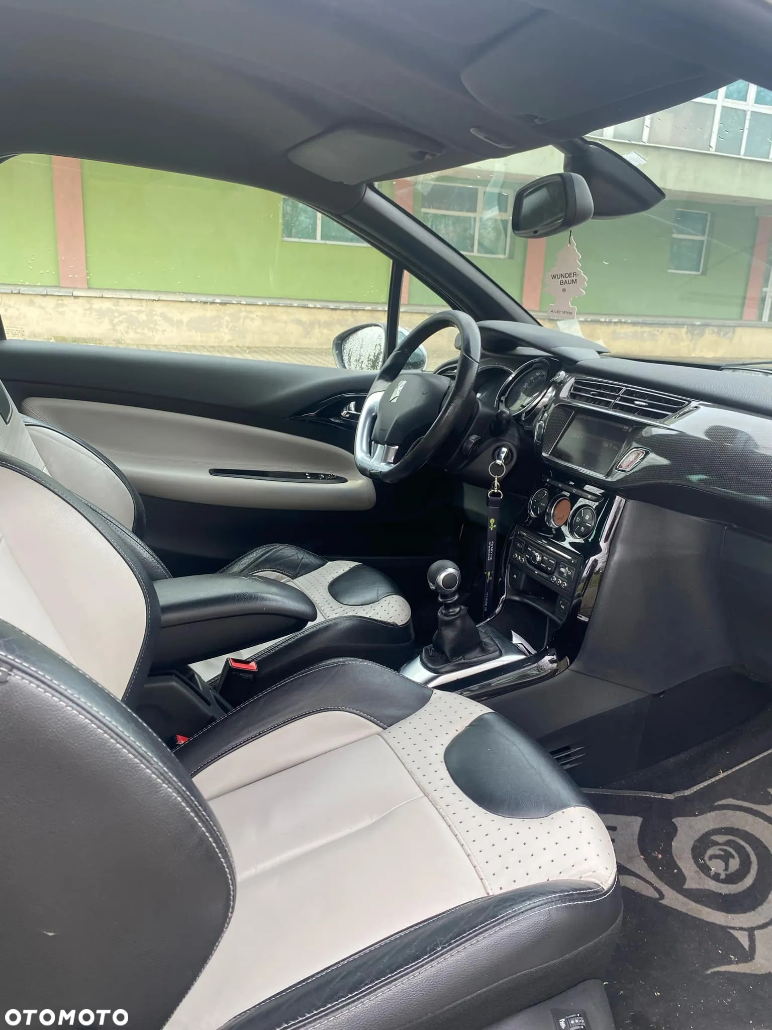 Citroën DS3 1.6 HDi SportChic - 14