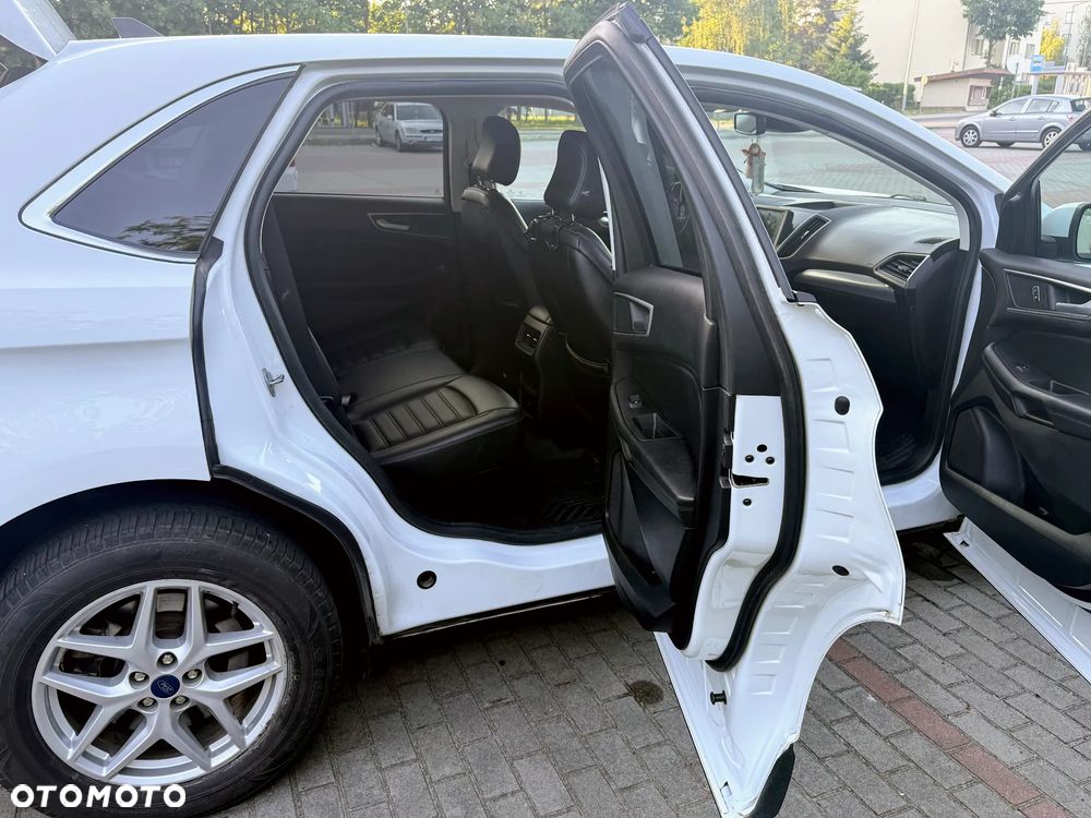 Ford Edge - 8