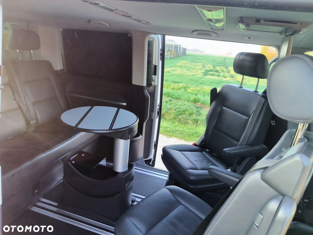 Volkswagen Multivan - 32
