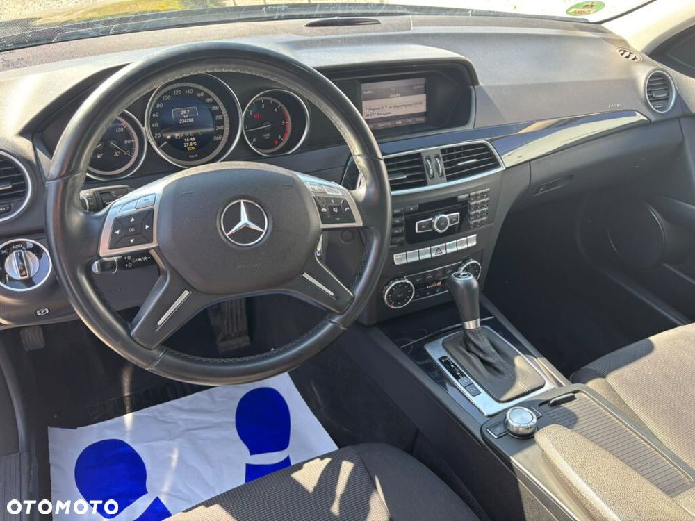 Mercedes-Benz Klasa C 180 CDI 7G-TRONIC Edition - 10