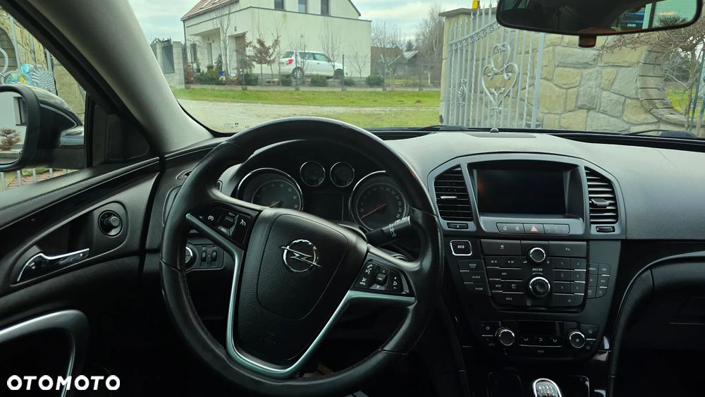 Opel Insignia - 10