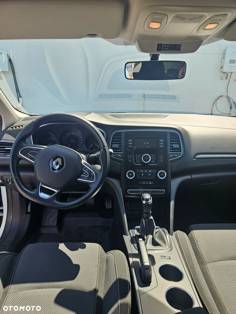 Renault Megane 1.5 Blue dCi Business - 9