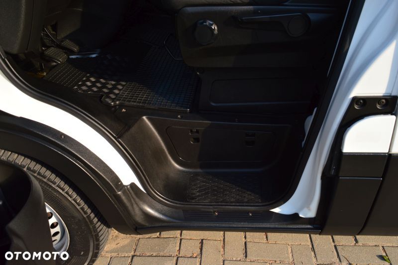 Iveco DAILY - 21
