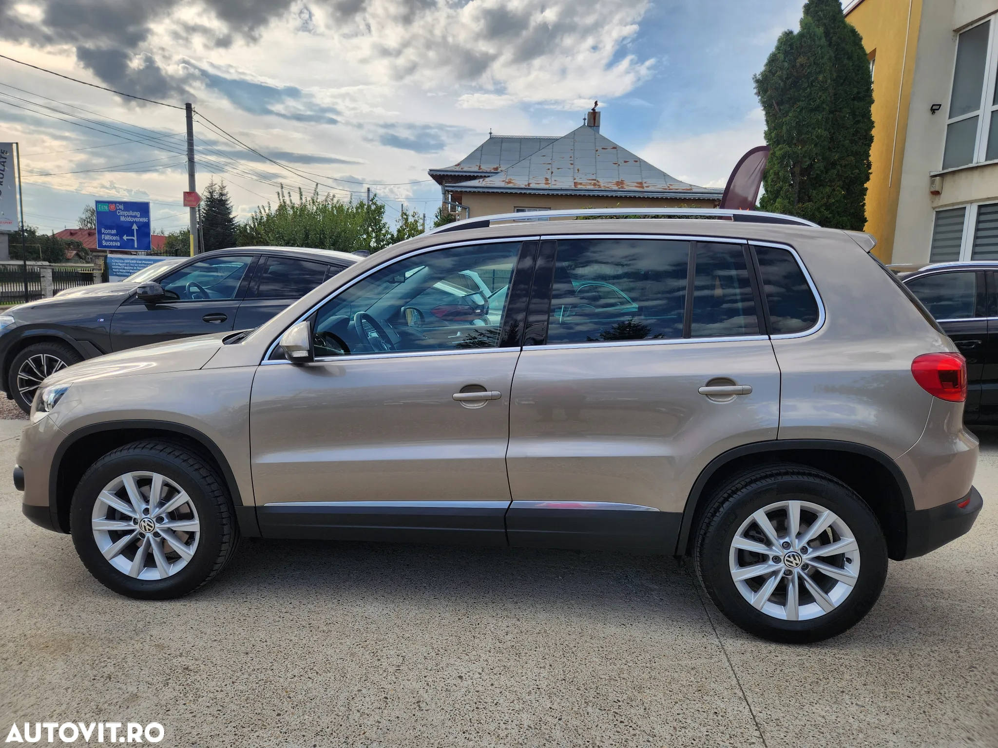 Volkswagen Tiguan 2.0 TDI DPF 4Motion BlueMotion Technology DSG Sport & Style - 9